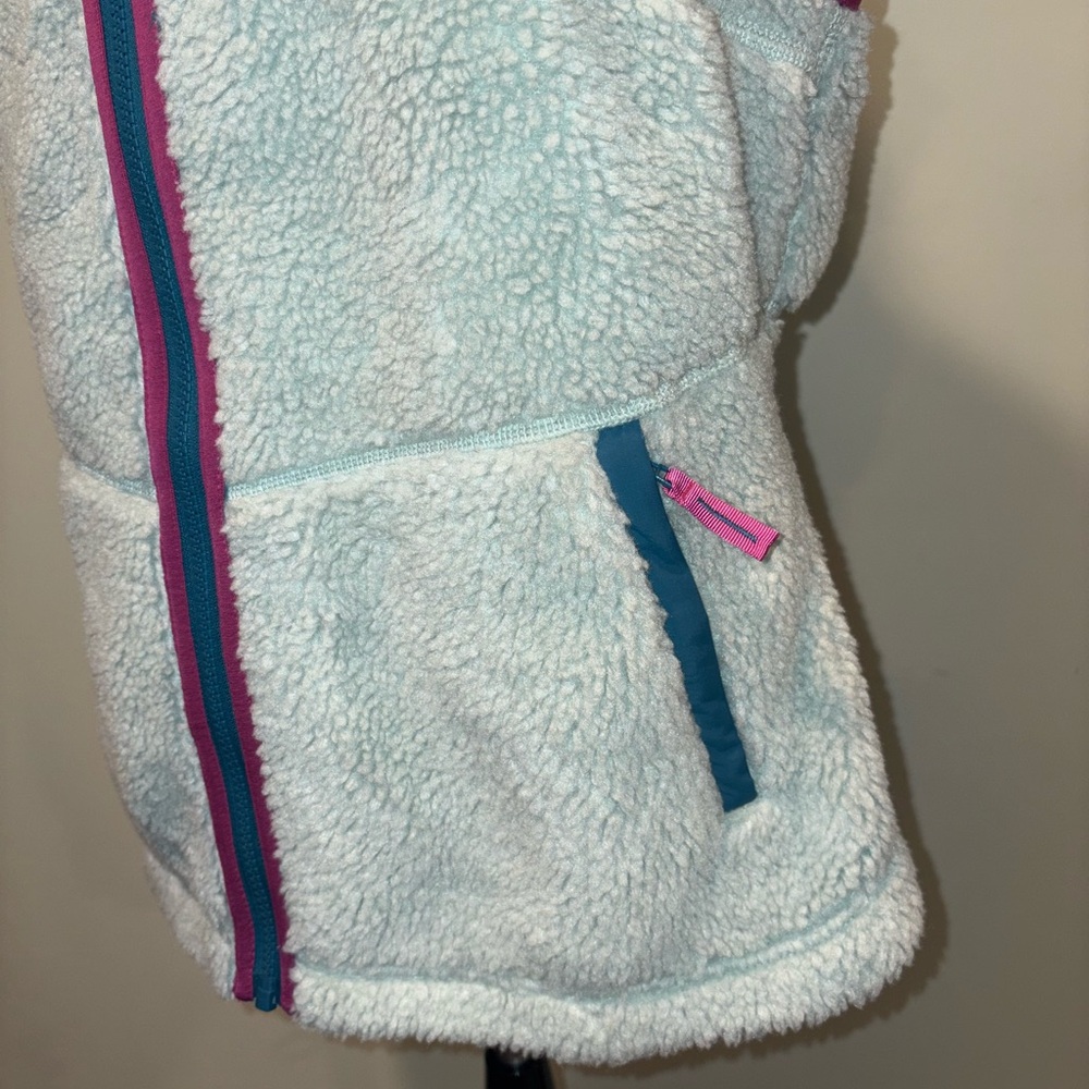 L.L. Bean Sherpa Fleece Vest - Picture 3 of 6